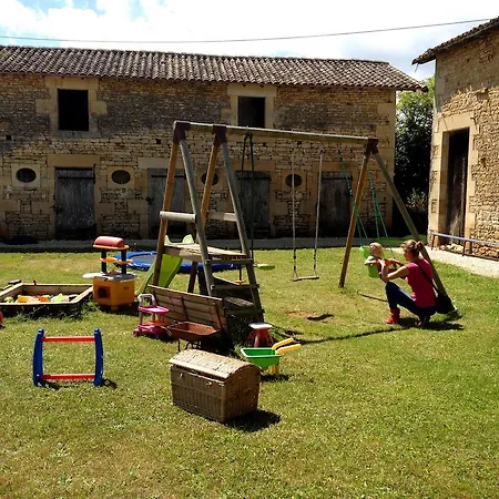 בית נופש צרפתי La Grosse Talle *